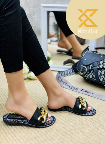 Latest female best sale palm slippers